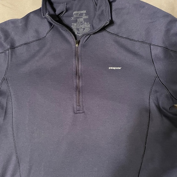 Patagonia 1/4 zip pullover. - Picture 3 of 7